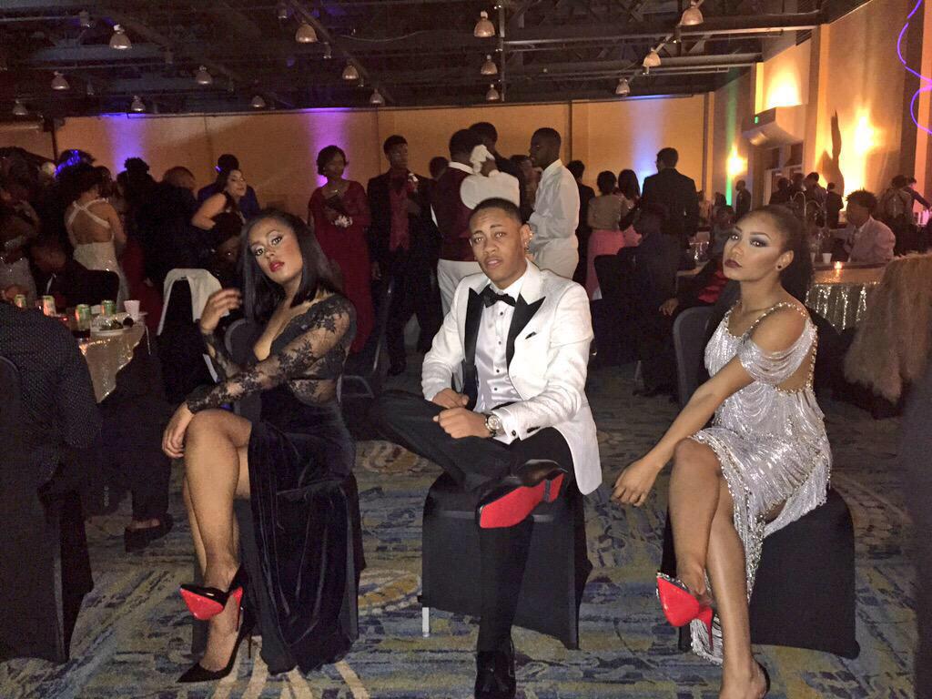 prompics2k15_'s tweet photo. They Slayed 🔪😩😍😍😍😍 #Prom2k15✨ 
(@2Holy4You) http://t.co/jbwyBWHUMF