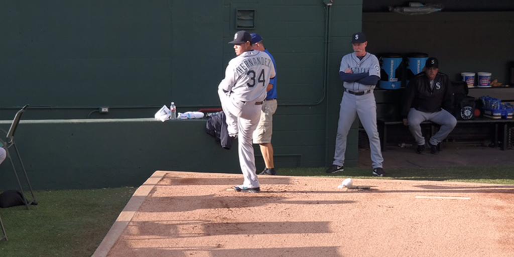 MLB's tweet image. Here comes The King. atmlb.com/1JBZC31