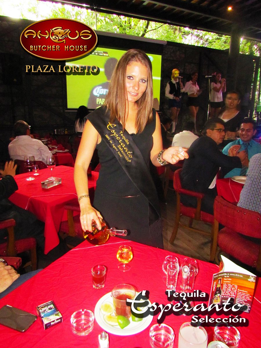 AngusLoreto's tweet photo. Tenemos el mejor tequila!! @teqesperanto http://t.co/30bnSHBF6D