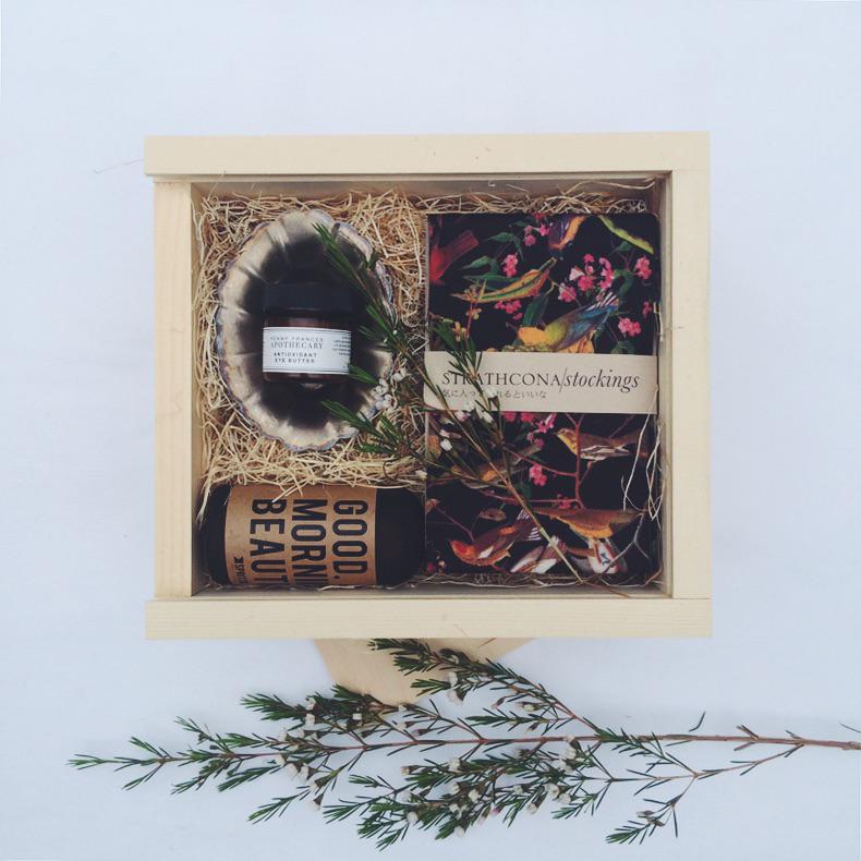 oldjoygiftboxes's tweet photo. Ship Joy #oldjoygiftboxes #sharejoy #giftit #supportlocalmakers http://t.co/l7i5WP0mYx