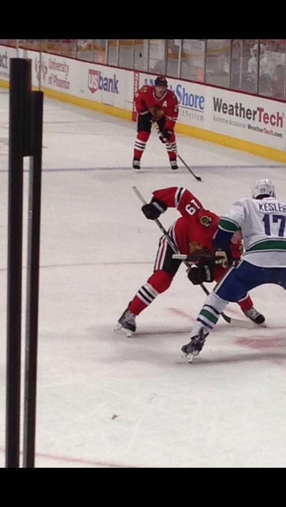 Happy birthday Jonathan Toews!! 