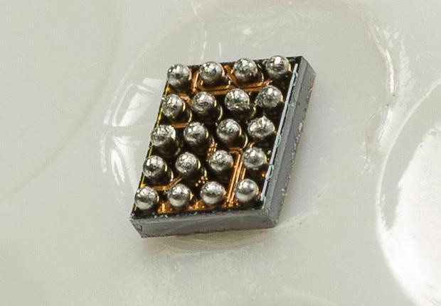 joewalnes's tweet image. Tiny ARM processor:
Yes, that's a golf ball and 20 pin ARM Cortex M0, 1.6x2.0mm, $0.75
No chance of hand soldering.