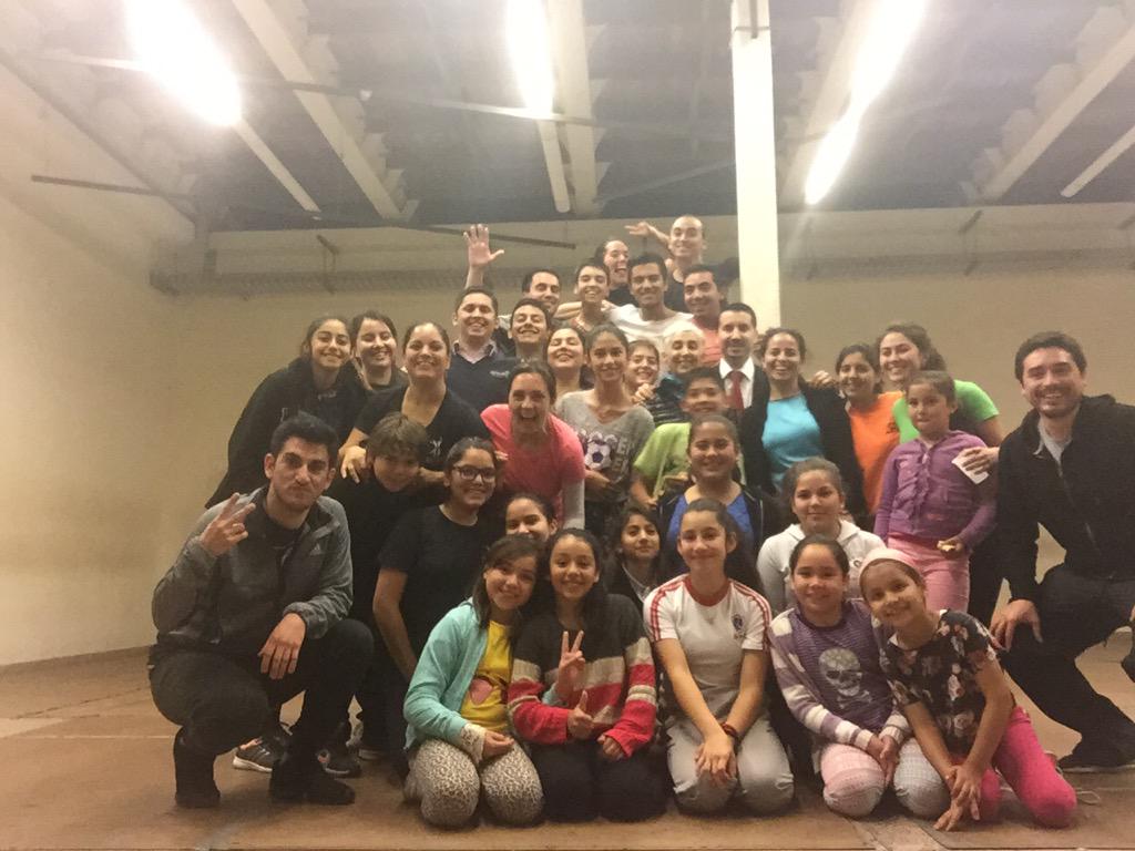 BAFORE_MAULE's tweet photo. Celebrado el día de la danza. Gracias a quienes nos acompañaron el domingo en gala de @TeatroRegional @MauleCultura http://t.co/iu2oycPrpD