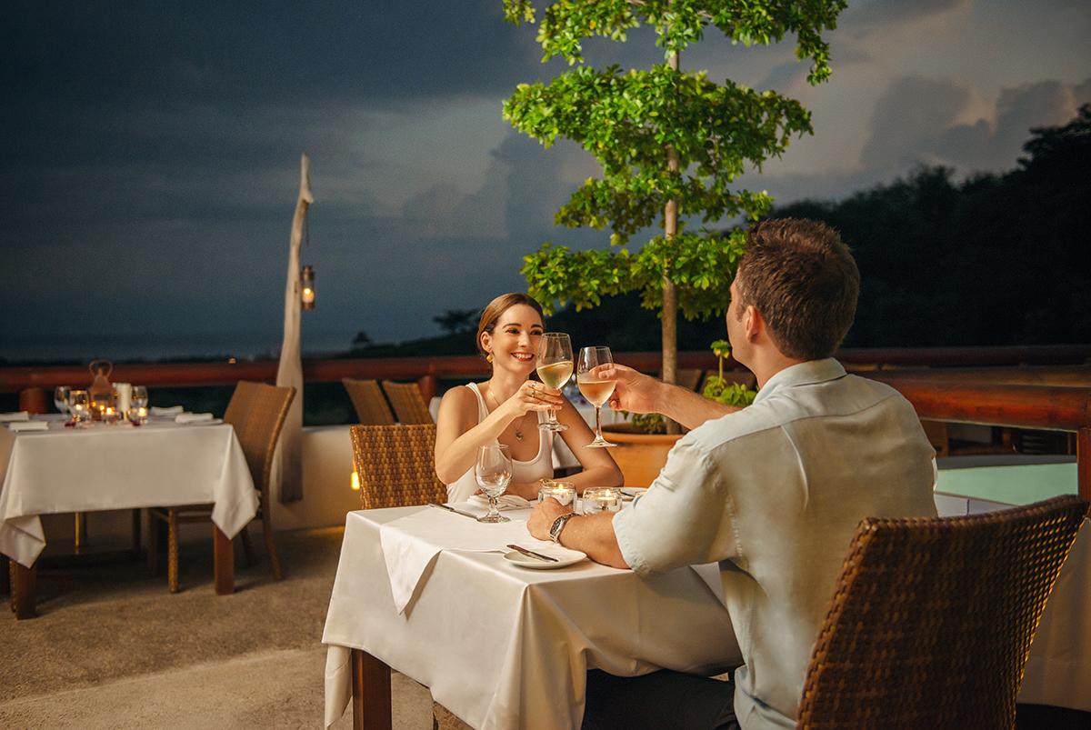 Mexbutikhotels's tweet photo. Their restaurant #Raixes is perfect for a special evening under the stars @MatlaliHotel #RivieraNayarit http://t.co/lmw2kRn8kl