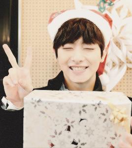 neva4get_urself's tweet photo. 🌸🌻🌼🌹 #CCLOWN #CROWNS #ForeverWithCClown 🌹🌼🌻🌸 http://t.co/6mFvHkc7Ig