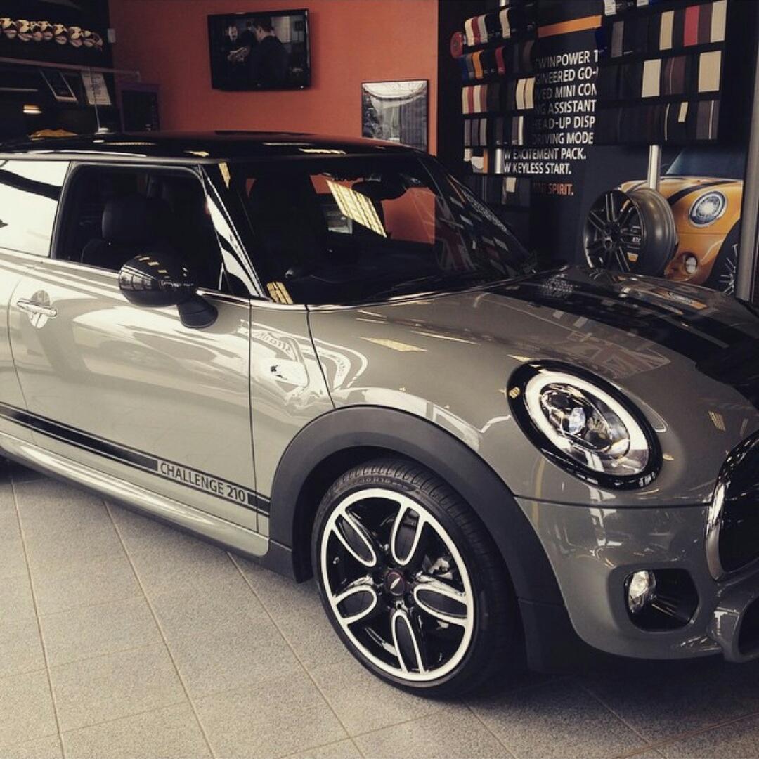 MINIDriversSA's tweet photo. 2015 MINI Cooper S Challenge 210 Edition.
#challenge210 #Mini http://t.co/cmgRF3PWQl