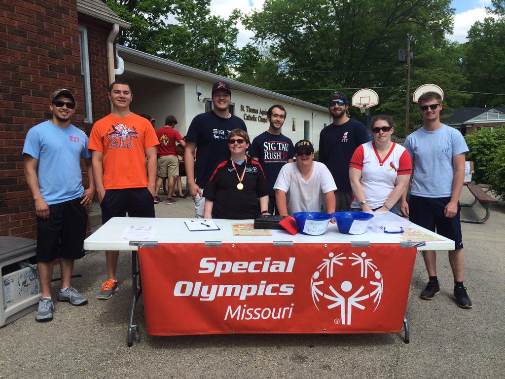 SigTauSEMO's tweet photo. Sig Tau had a great time shooting free throws at Special Olympics today! @SigmaTauGamma http://t.co/knmi8YVvlI