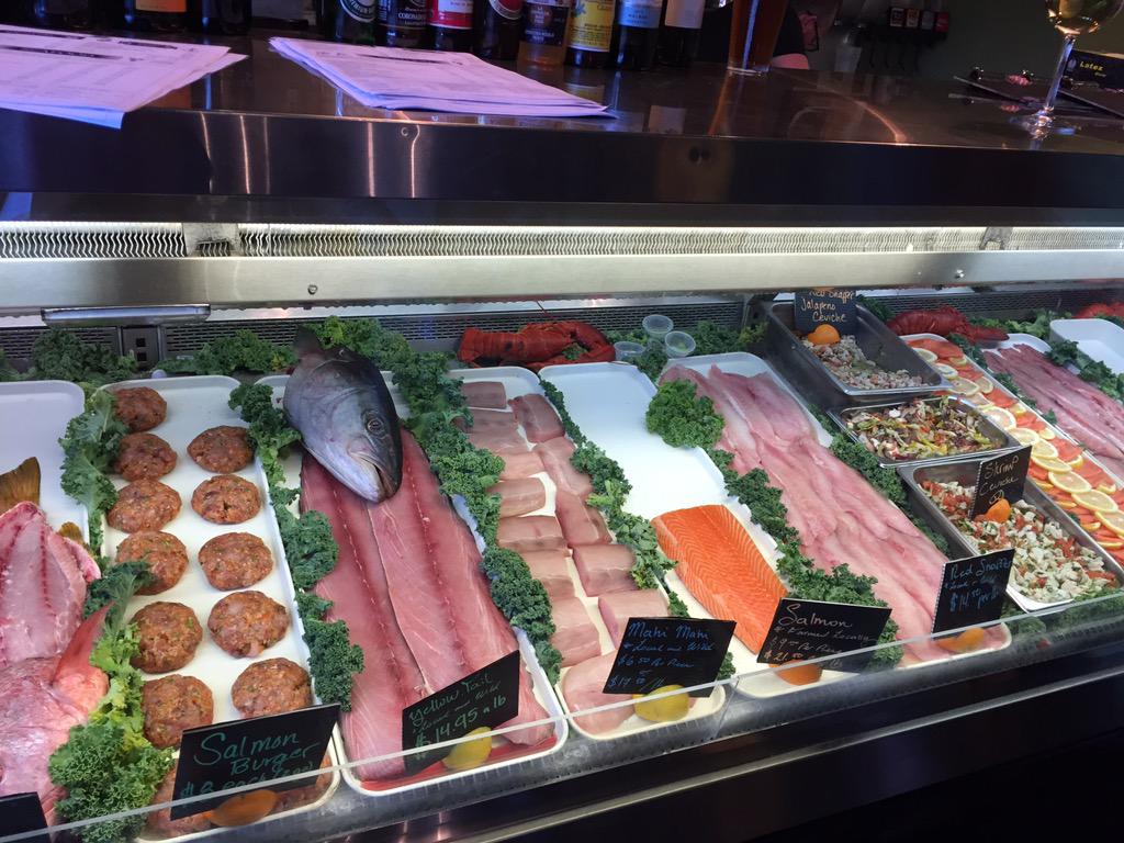 AngelaCheeTV's tweet photo. Loving all the fresh fish at #freshcatchsd! Pick what you want and they grill it up! Cozy and friendly. http://t.co/DHRc3pgjBW