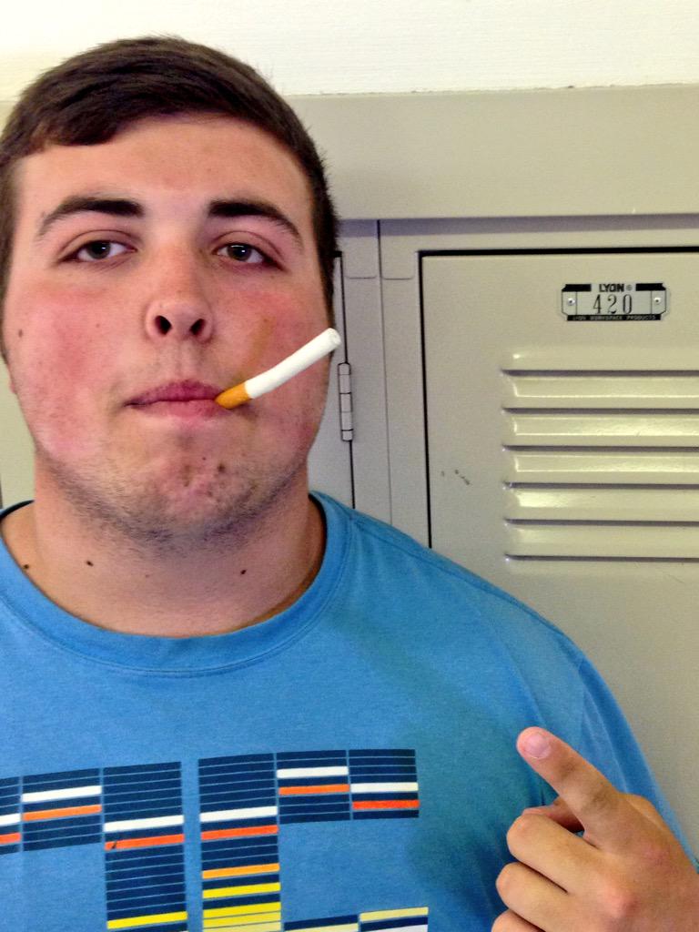 SandCastles89's tweet photo. #DocumentTheState #420 #cigs http://t.co/sgp52r7Uaj