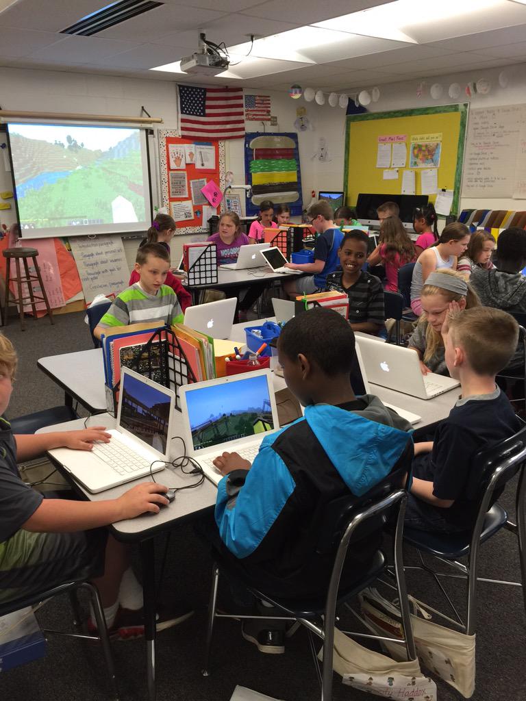 ADE4thGrade's tweet photo. Area and perimeter with @MinecraftEdu #learningcanbefuntoo @AltonDarby http://t.co/EyaewMQJpo