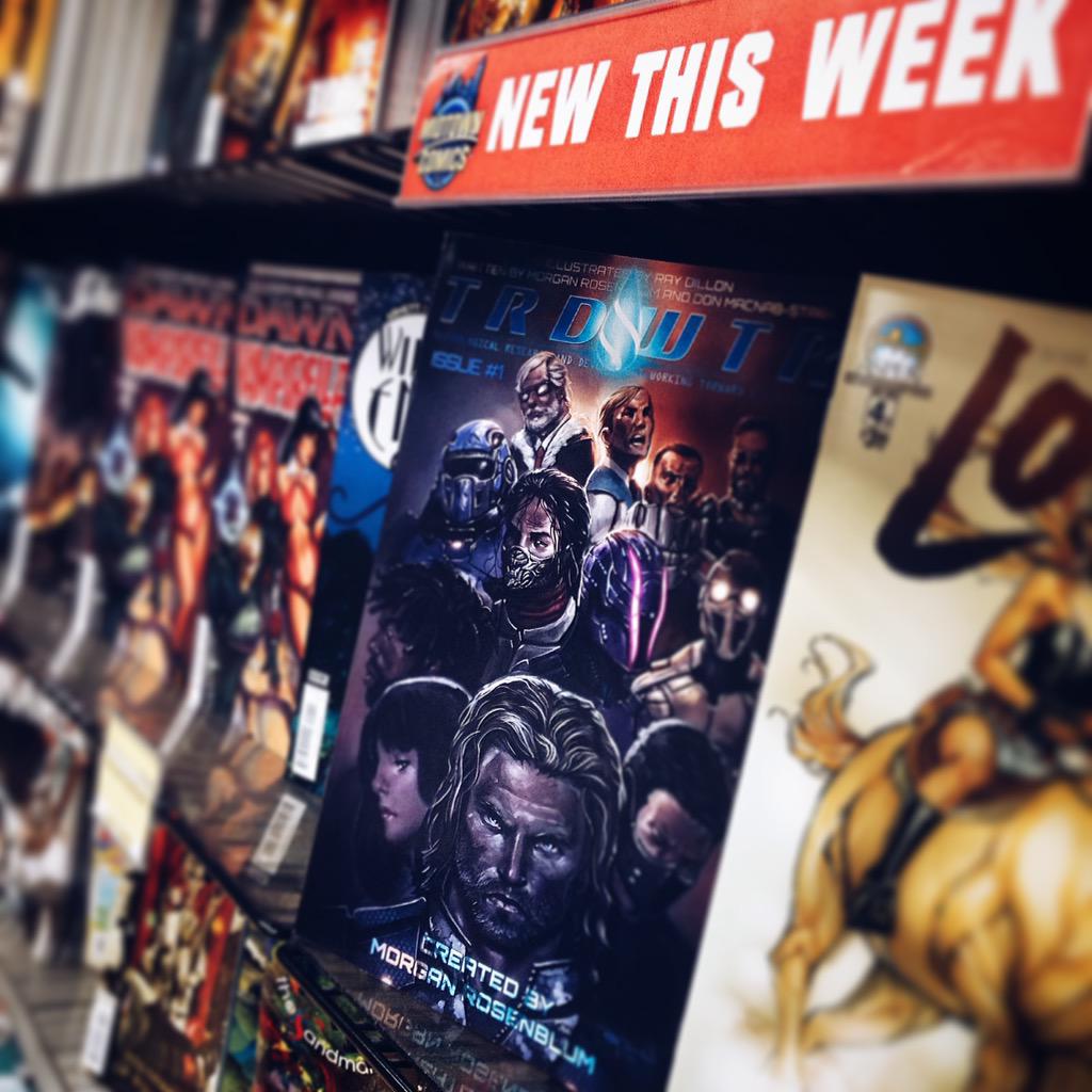 Treadwater's tweet photo. #tbt to our limited edition issue #1 release at @MidtownComics #treadwater #500only http://t.co/op5TWrGxcs