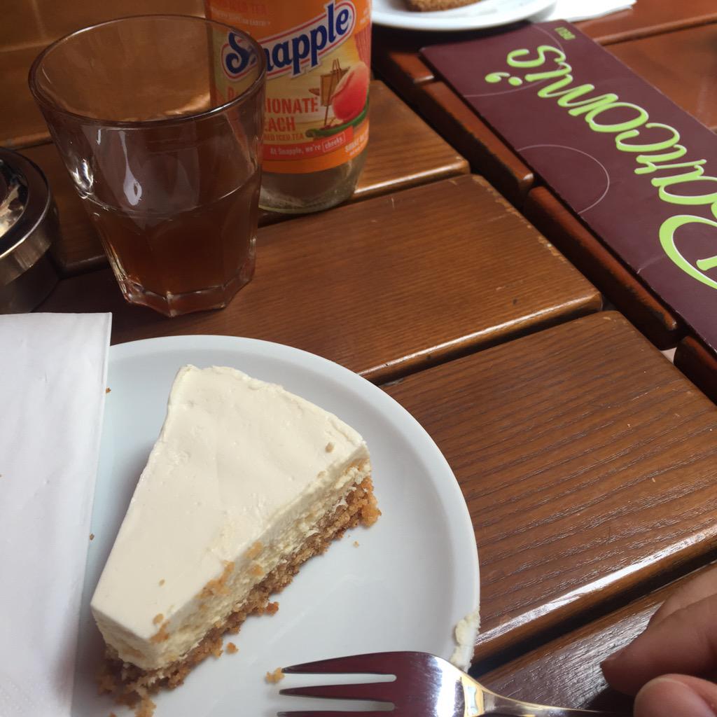 christophheyes's tweet photo. Jetzt noch Nachtisch bei #Barcomis. http://t.co/F1j70nnFK0