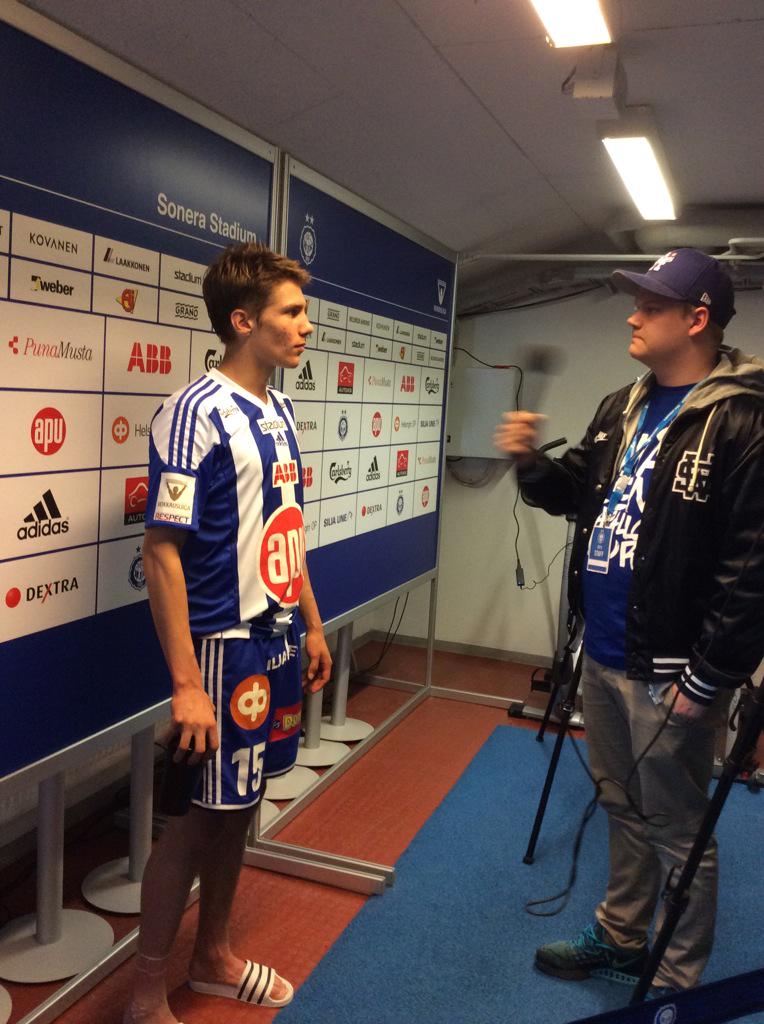 hjkhelsinki's tweet photo. Lehkosuo:Peiposen Veikkausliiga-debyytti onnistunut, pelasi omalla tasollaan, jännitys ei näkynyt#hjk @Veikkausliiga http://t.co/cFlUS7pwZM