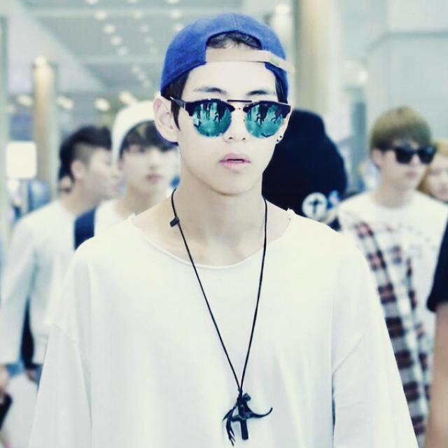 dheafa27's tweet photo. kim taehyung So cool ♥ http://t.co/QOuhshMMud
