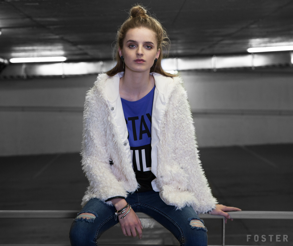 Fosterchile's tweet photo. Jeans rasgados la llevan esta temporada #EverydayFOSTER #EverydayJEANS http://t.co/7lNSkqaJkW