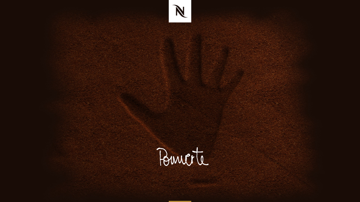 NespressoFR's tweet photo. @_pomverte_ Vos empreintes à la Plage Nespresso/your handprints at La Plage Nespresso. #NespressoCannes http://t.co/bRADlgJTVv