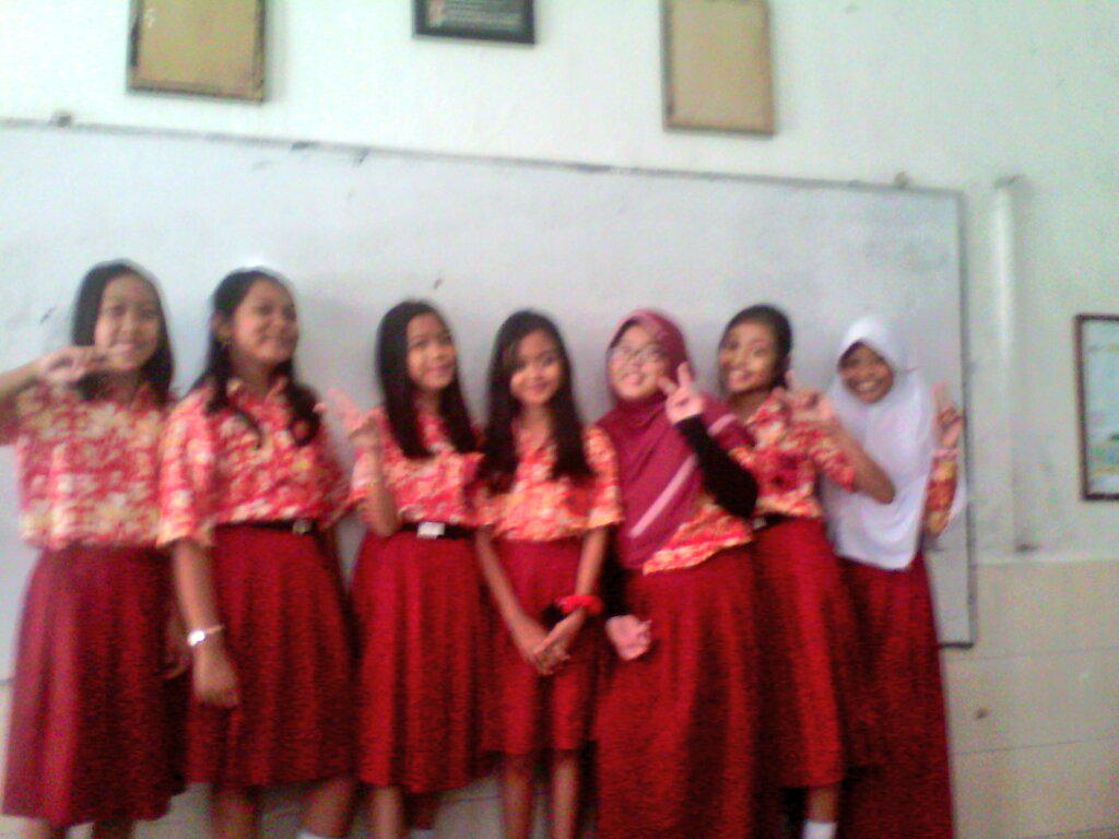 sandrakusmiran's tweet photo. RT @Sofiakeisya,@marshandarisma,@liasalsabilla http://t.co/x7aBs689rs