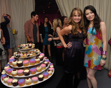 Hoje é aniversário da nossa querida Miranda Cosgrove. Happy Birthday Miranda Cosgrove 