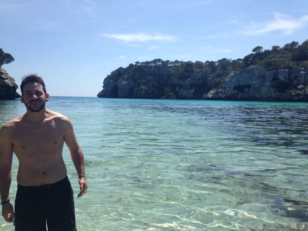 BeaJimenezz's tweet photo. #zapeando364 #fofisano #lorzalamero cuidando ese tripazo playero http://t.co/mqg7dd6osu