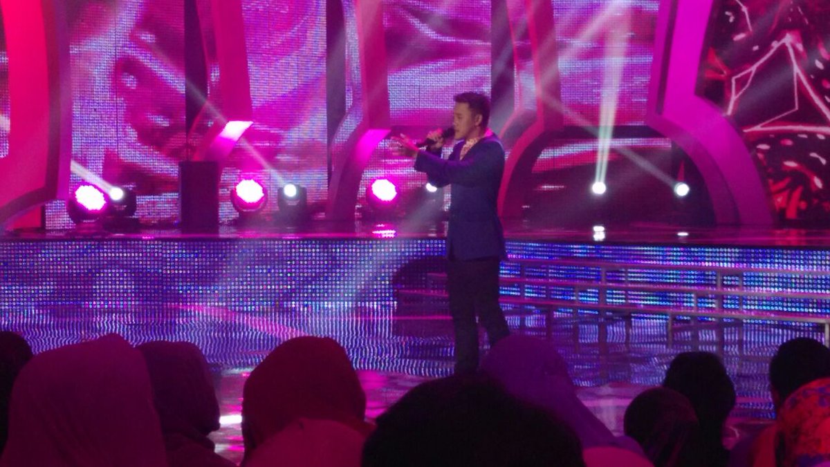 Indosiar's tweet photo. Mates! Jangan lupa @DA2_Danang bakalan tampil malam ini di Konser Final #DAcademy2 pkl 18.00 WIB http://t.co/afqXN6I9o5