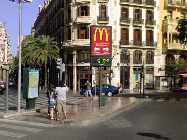 gemelier299's tweet photo. valencia en mayo ole ! http://t.co/QYT2KXWacd