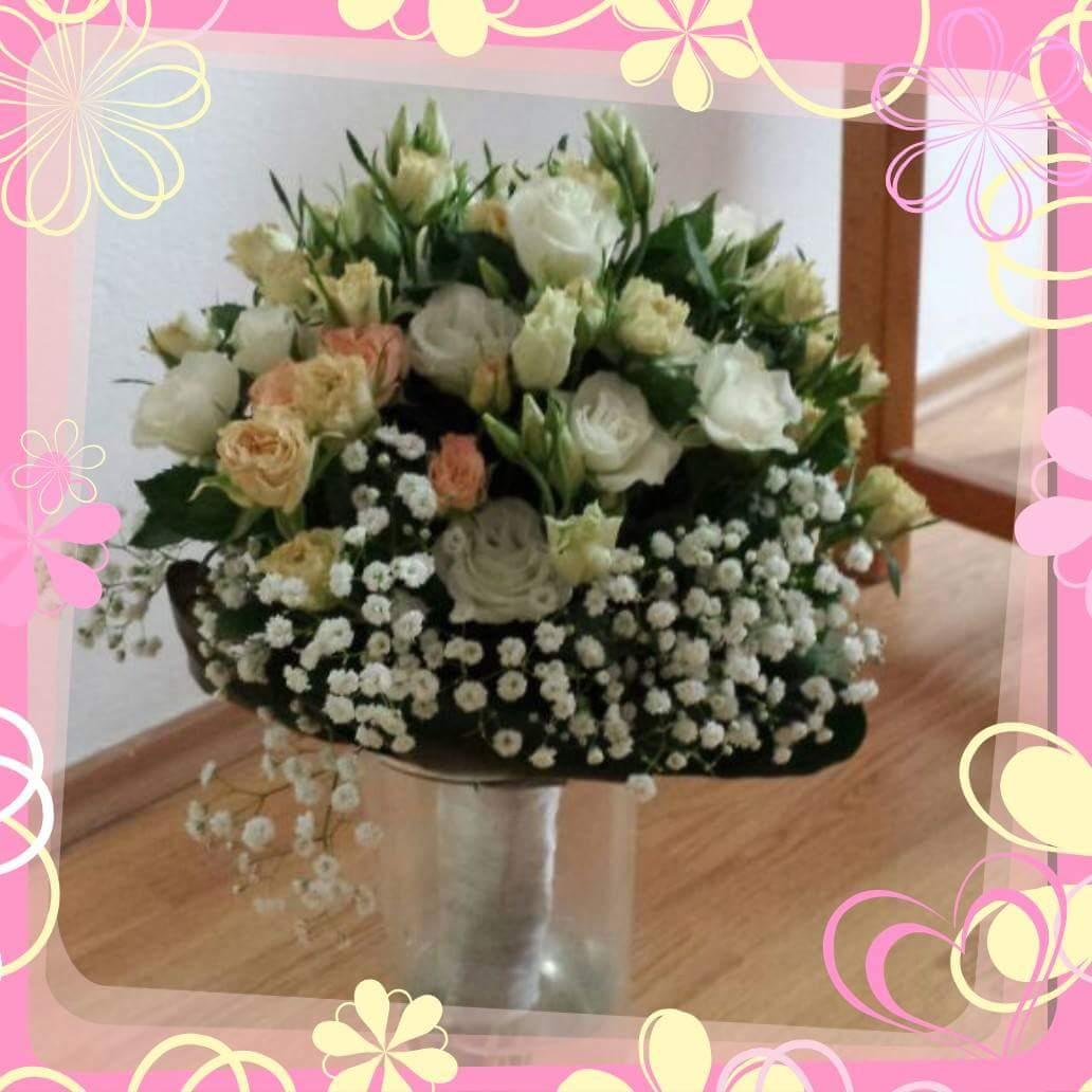 PapadieEvents's tweet photo. O pata de culoare intr-o dupa masa ploioasa! http://t.co/jk8oyXivXr