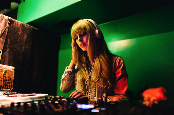 Coach's tweet photo. A night out with @papermagazine and DJ/stylist Alix Brown, seen in #CoachSpring2015 http://t.co/9i4zwo6CXZ http://t.co/21OsSzmOX9