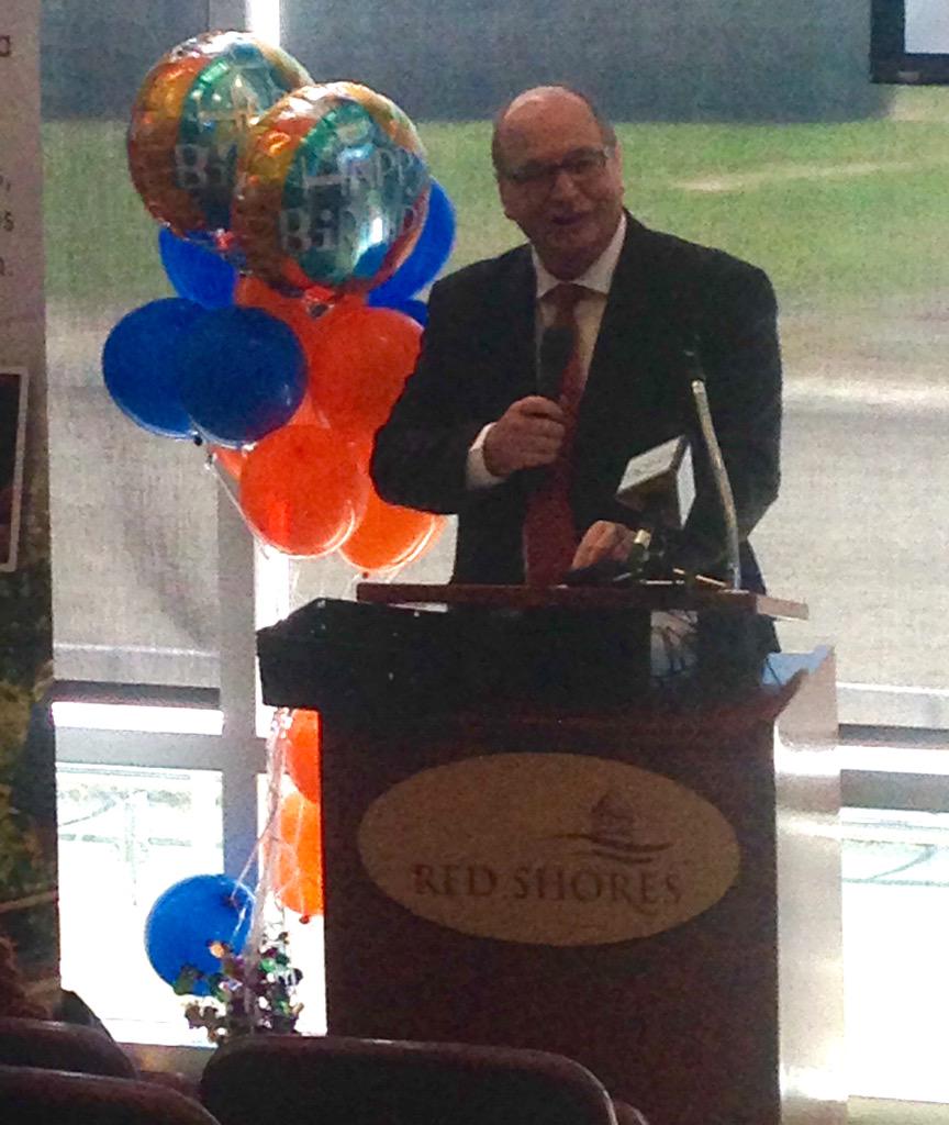 Innovation_PEI's tweet image. Minister Roach reminding everyone that this #signatureevent of #PEI #shellfish20th is still growing @PEI_Shellfish