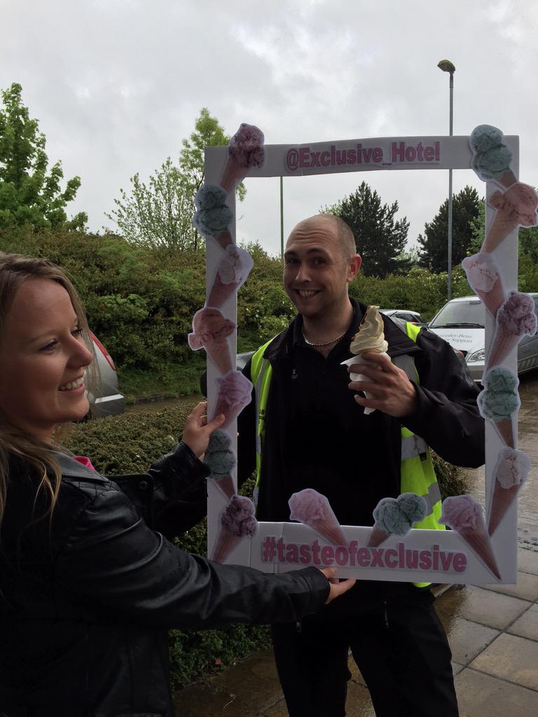 GabriellaCB124's tweet photo. @ExclusivePeople @Exclusive_Hotel @TheEMAproject #tasteofexclusive 🍧🍨 http://t.co/4j9AU99kpn