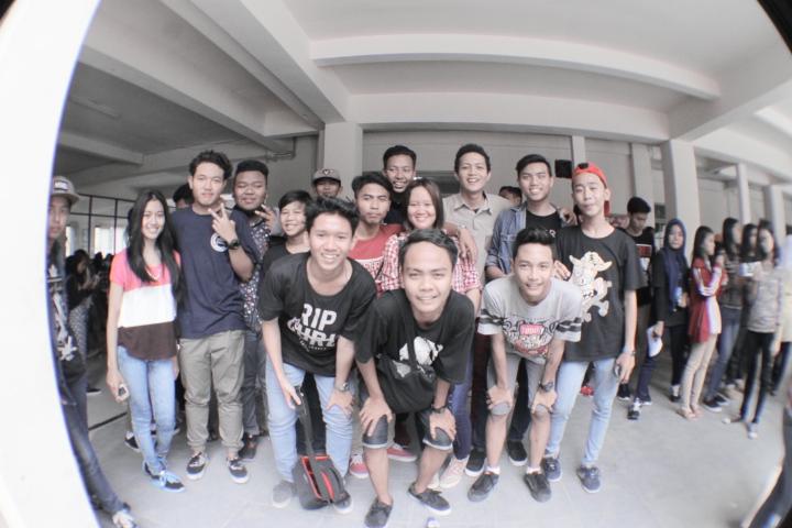 Akmalcasll_'s tweet photo. Family@AWsquad♥👏 http://t.co/8xA0JfiucU