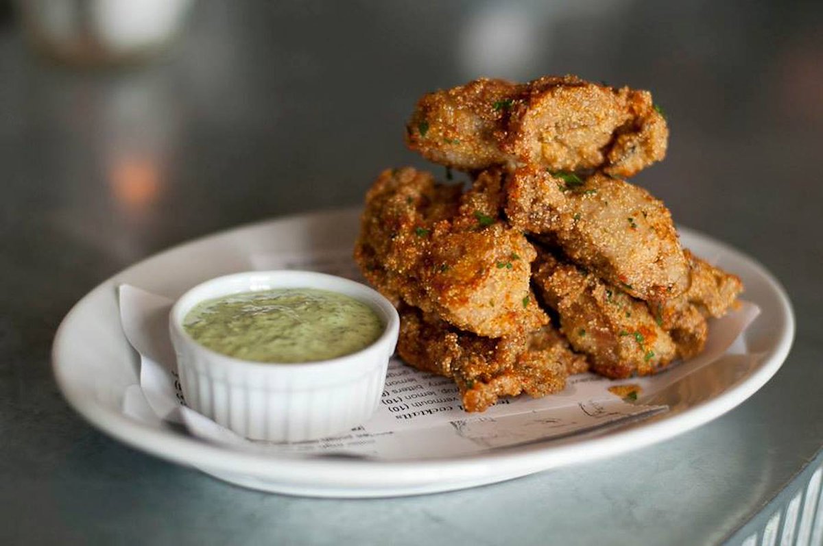 ThrillistSEA's tweet photo. The 10 Things You Must Eat in Seattle This Summer: http://t.co/LR75ulfI2q http://t.co/ouk9zvzAC2