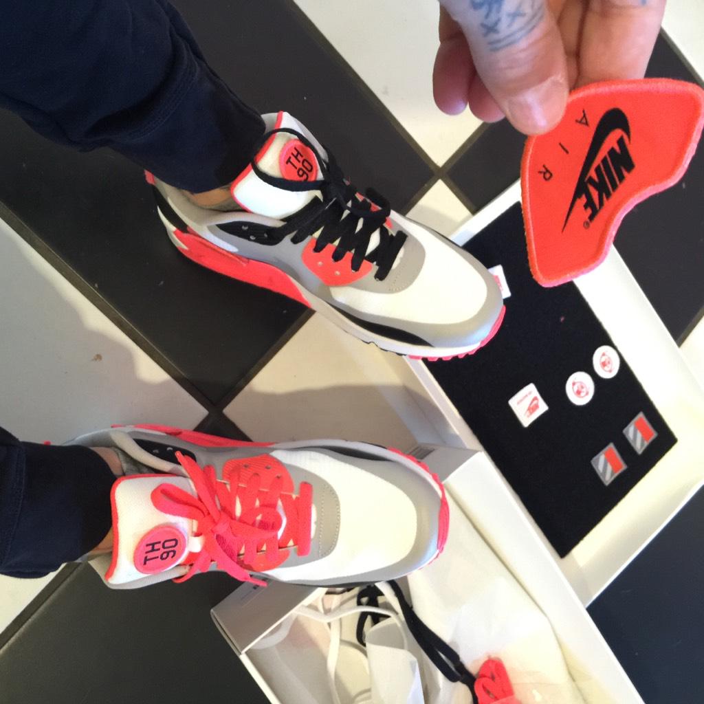 Widih beli sepatu ni yee"<a href="/tobymorse/">Toby Morse</a>: Finally! Yo <a href="/bjbetts/">B.J. Betts</a> Boom! Air Max 90 Patches. Sickest Infrareds yet!  "