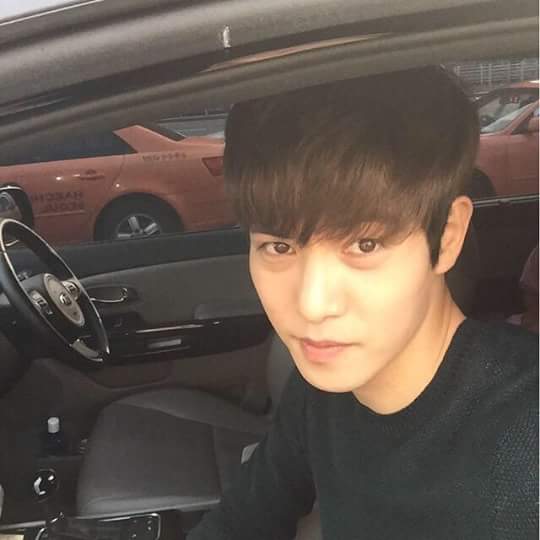 Selamat Hari Jadi Lee Jong Hyun. Happy Birthday Lee Jong Hyun                  