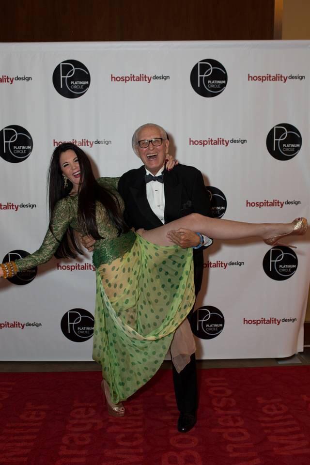 BarbaraLazaroff's tweet photo. #ThrowbackThursday #design #icon #MichaelBedner few yrsago @hdmag Platinum Awards NYC adore this man #spirit #humor http://t.co/mbDnui9U3U