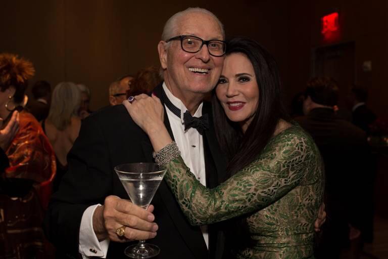 BarbaraLazaroff's tweet photo. #ThrowbackThursday #design #icon #MichaelBedner few yrsago @hdmag Platinum Awards NYC adore this man #spirit #humor http://t.co/mbDnui9U3U