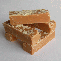 thefudgebarUK's tweet photo. well the rain did not put off the #Fudge #Lovers  in #Bedford #Gourmet #Market #Today http://t.co/i0vlXs9x8u