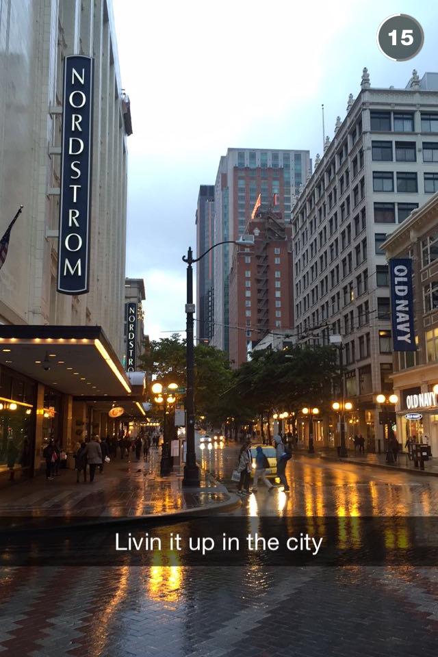 PrincessPokies's tweet photo. I need to live here 😭 ☔️☁️ #Seattle http://t.co/R6P8h6CjN2