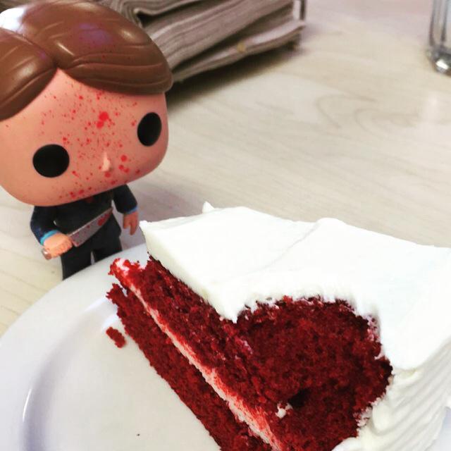Happy birthday to Caroline Dhavernas, who\s as beautiful and lovely (and tasty) as this red velvet cake! 