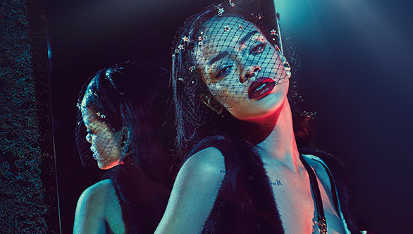 HollywoodLife's tweet photo. OBSESSED with Rihanna’s Dior campaign!
http://t.co/lTMAwtw3Gh http://t.co/8j6HLRjLgc