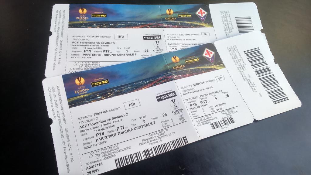 acotcla's tweet photo. Fiorentina - Sevilla!!! @pepunt http://t.co/mfgnRUABoT