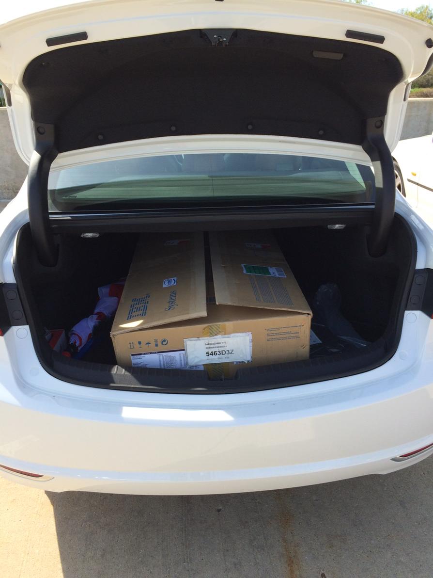 JungleJeffV's tweet photo. X3550 M5 like a glove!  CDW IT Summit today in Milwaukee.  CDW Together We Get IT next week.  #RollingWithLenovo http://t.co/ILNnND5Jj3