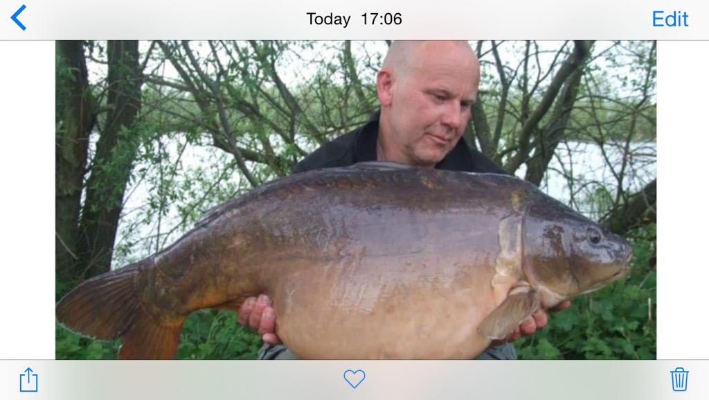 Well done Gary Denniss on landing  this great mirror carp. Caught using #JH Baits products specieshunt.uk