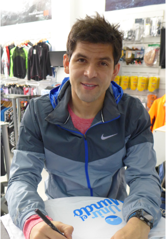 UnirElMundo's tweet photo. #QuieroRemeraUnirElMundo firmada por @matiasola! Seguinos, hace RT y estas participando! http://t.co/0EZSi3sIEm
