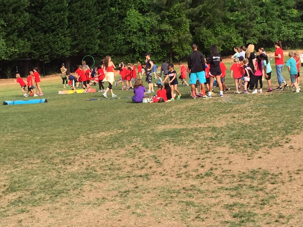 TechTeacherBerg's tweet photo. Field day success, Pre K-2! @sbcek5 http://t.co/dVT5WK3WNW