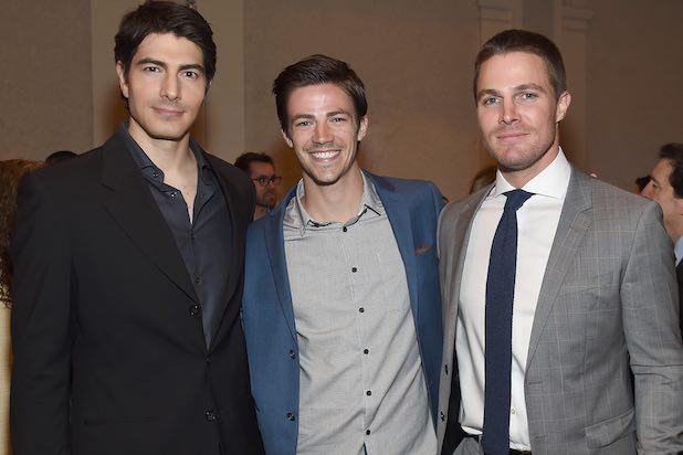 GreenArrowTV's tweet photo. Team-up! The Arrow, The Flash, and a Legend of Tomorrow walk into a room… @amellywood @grantgust @BrandonJRouth http://t.co/WohEdqJHAA
