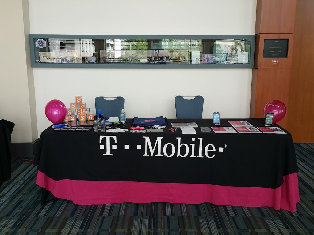 digital4biz's tweet photo. RT @CruzNestler: #DMFB15 event at downtown Raleigh convention center! Time to grow with the RMT team! @CindyFalkner http://t.co/EgSFKu4UWD