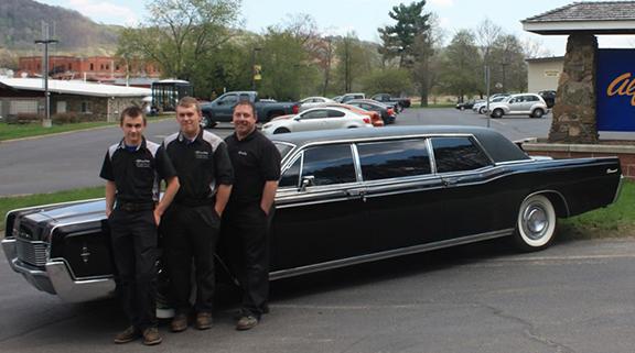AlfredState's tweet photo. @AlfredState participating in charity @ELKChallenge to raise funds for children http://t.co/KcWast7A8b http://t.co/FvGEAhVmjE