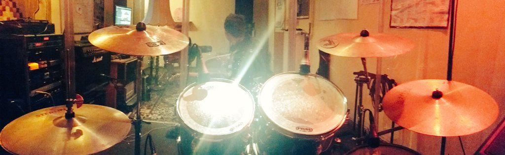 GreenCityM's tweet photo. Rehearsing new songs! We can't wait to show you guys those new tunes! http://t.co/EJylZdcTK4