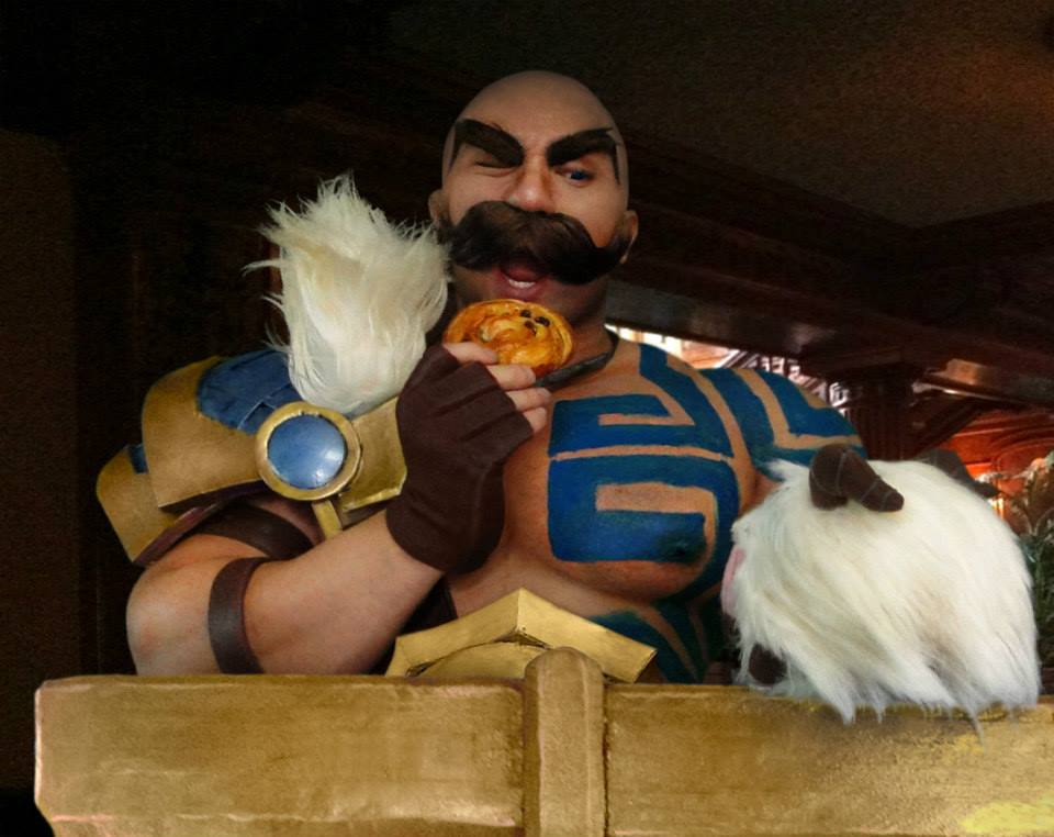 moobeat's tweet image. Braum’s Birthday Bash! boards.na.leagueoflegends.com/en/c/fancreati…