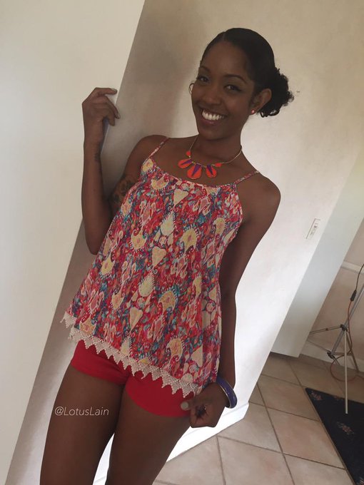 I think #director Urbano likes takin pictures of me 💁🏾😜💞🌟 #younggirllook shooting for @DevilsFilm today<a href="/tag/director"class="tags">#director</a><a href="/tag/younggirllook"class="tags"><span>#younggirllook</span></a>